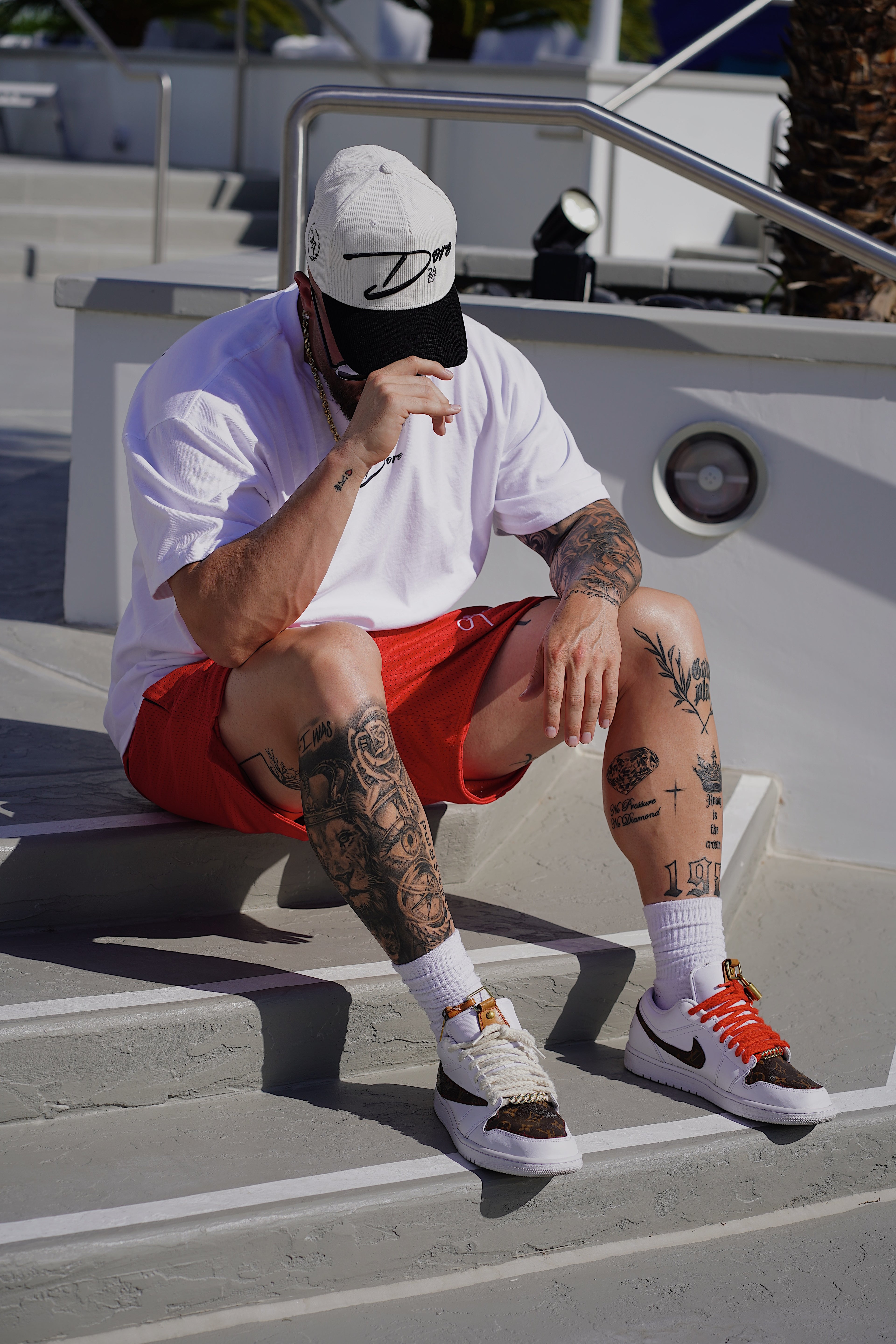 Corduroy White/Black Edition